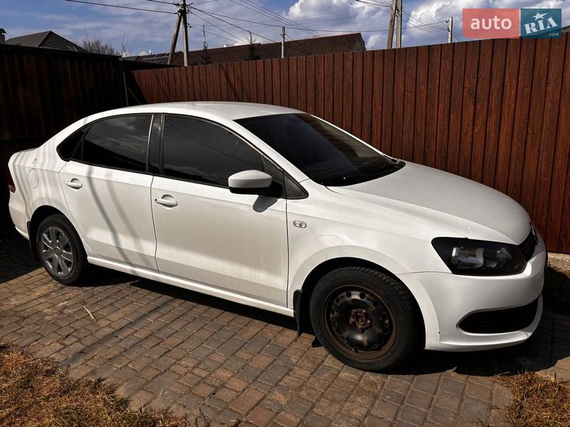 Седан Volkswagen Polo 2013 в Киеве