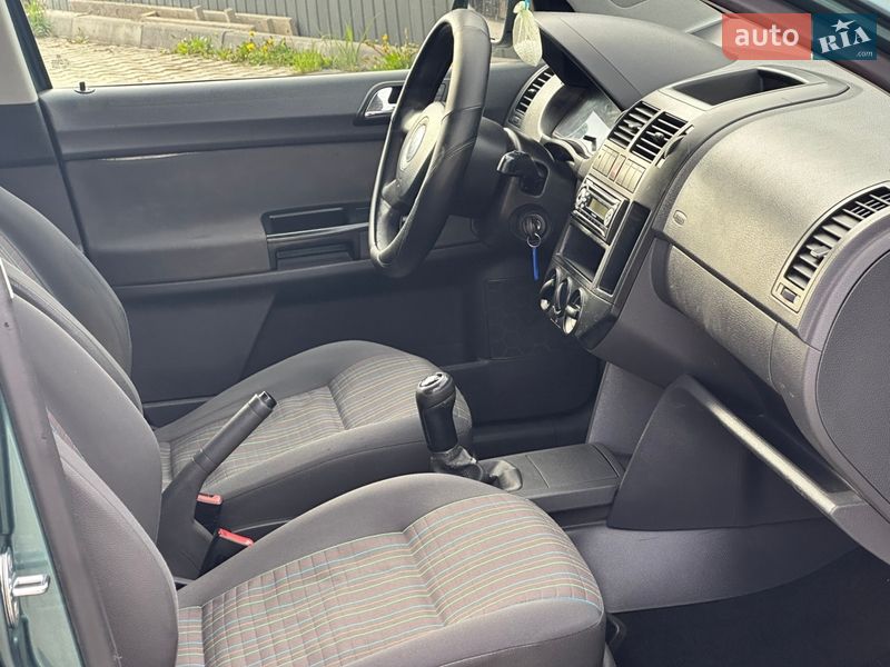 Хэтчбек Volkswagen Polo 2006 в Дрогобыче