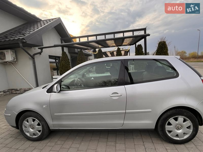 Хэтчбек Volkswagen Polo 2002 в Ивано-Франковске