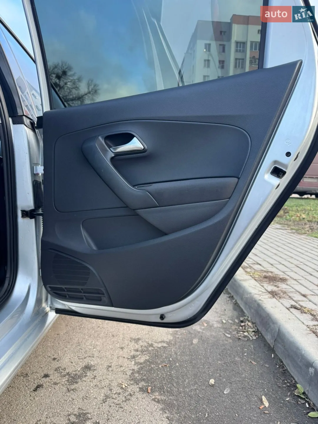 2010 Volkswagen Polo - мініатюра 13