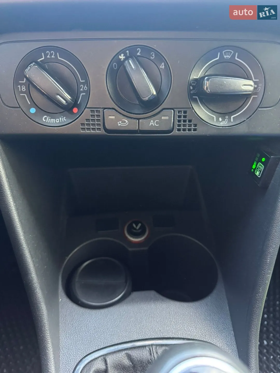2010 Volkswagen Polo - мініатюра 17