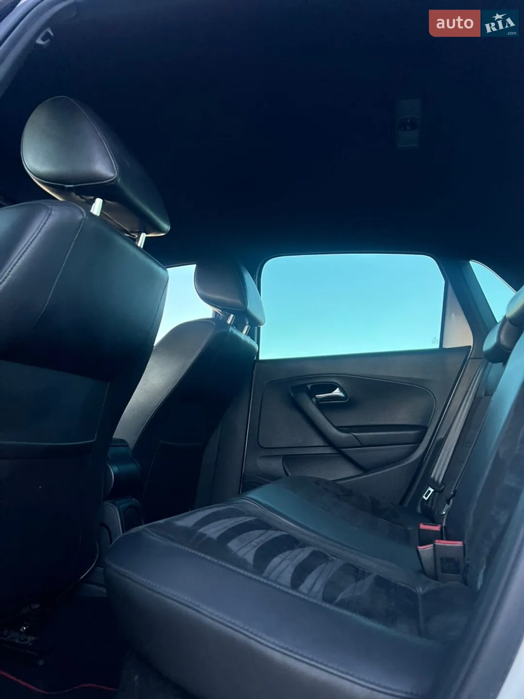 2011 Volkswagen Polo - мініатюра 30