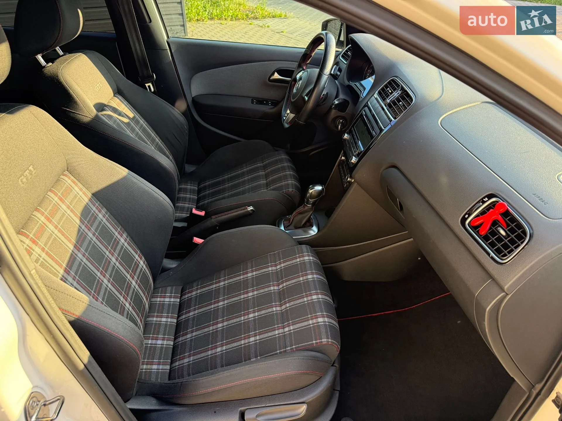 2011 Volkswagen Polo - мініатюра 22