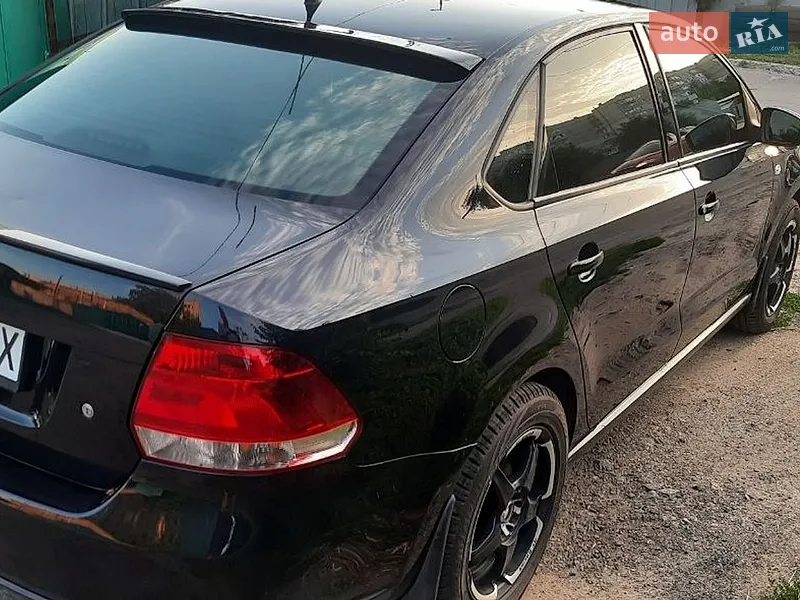 Volkswagen Polo 2011 VIN XW8ZZZ61ZCG027646 фото оголошення 7 з 82
