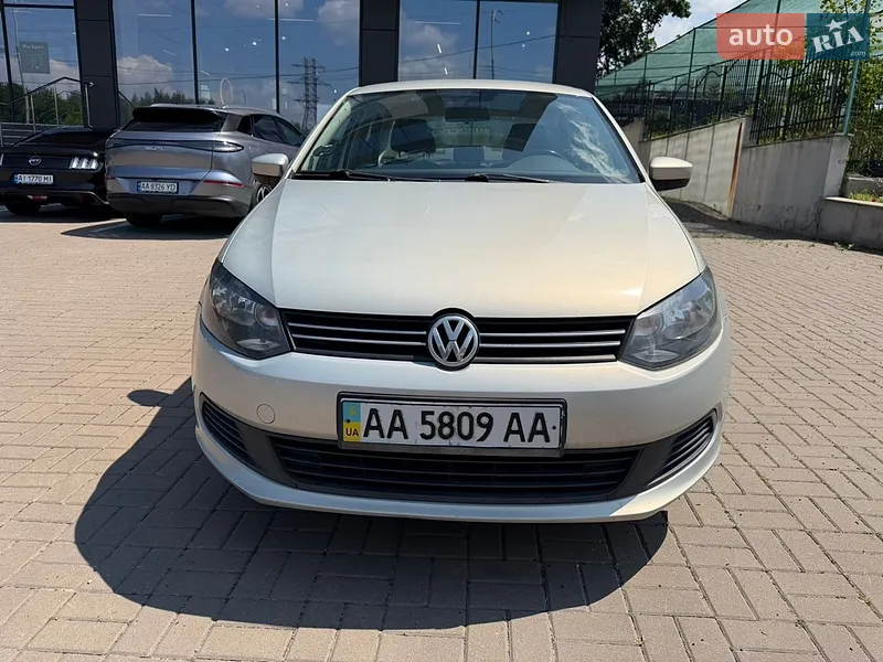 Volkswagen Polo 2013 VIN XW8ZZZ61ZCG066287 фото оголошення 2 з 51