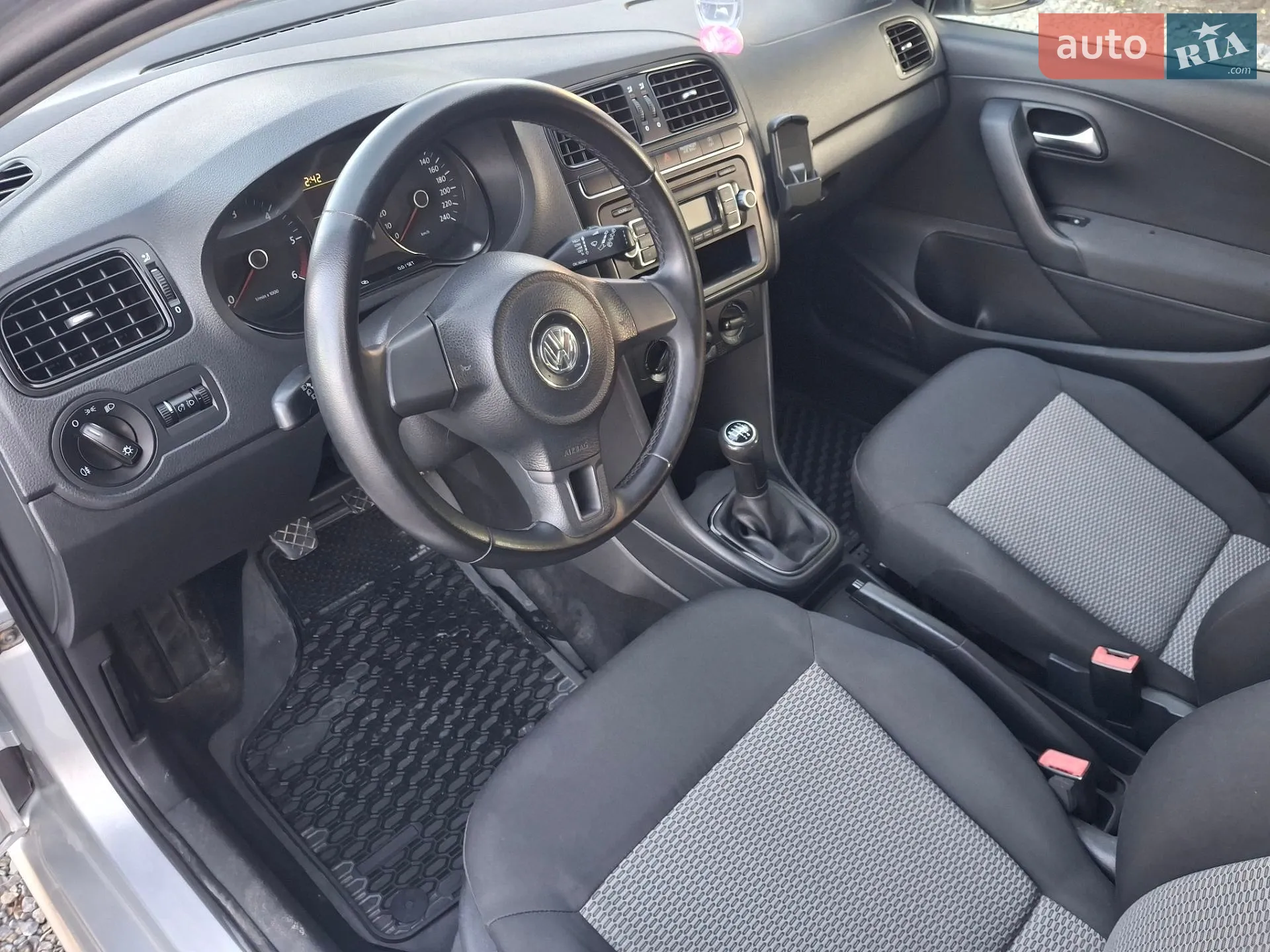 2010 Volkswagen Polo - мініатюра 27