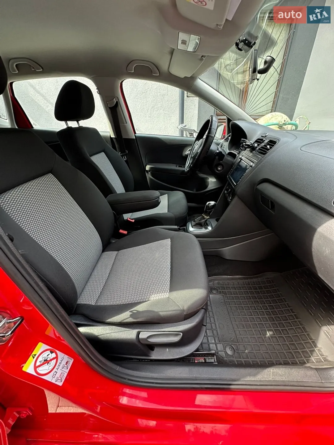 2010 Volkswagen Polo - мініатюра 10