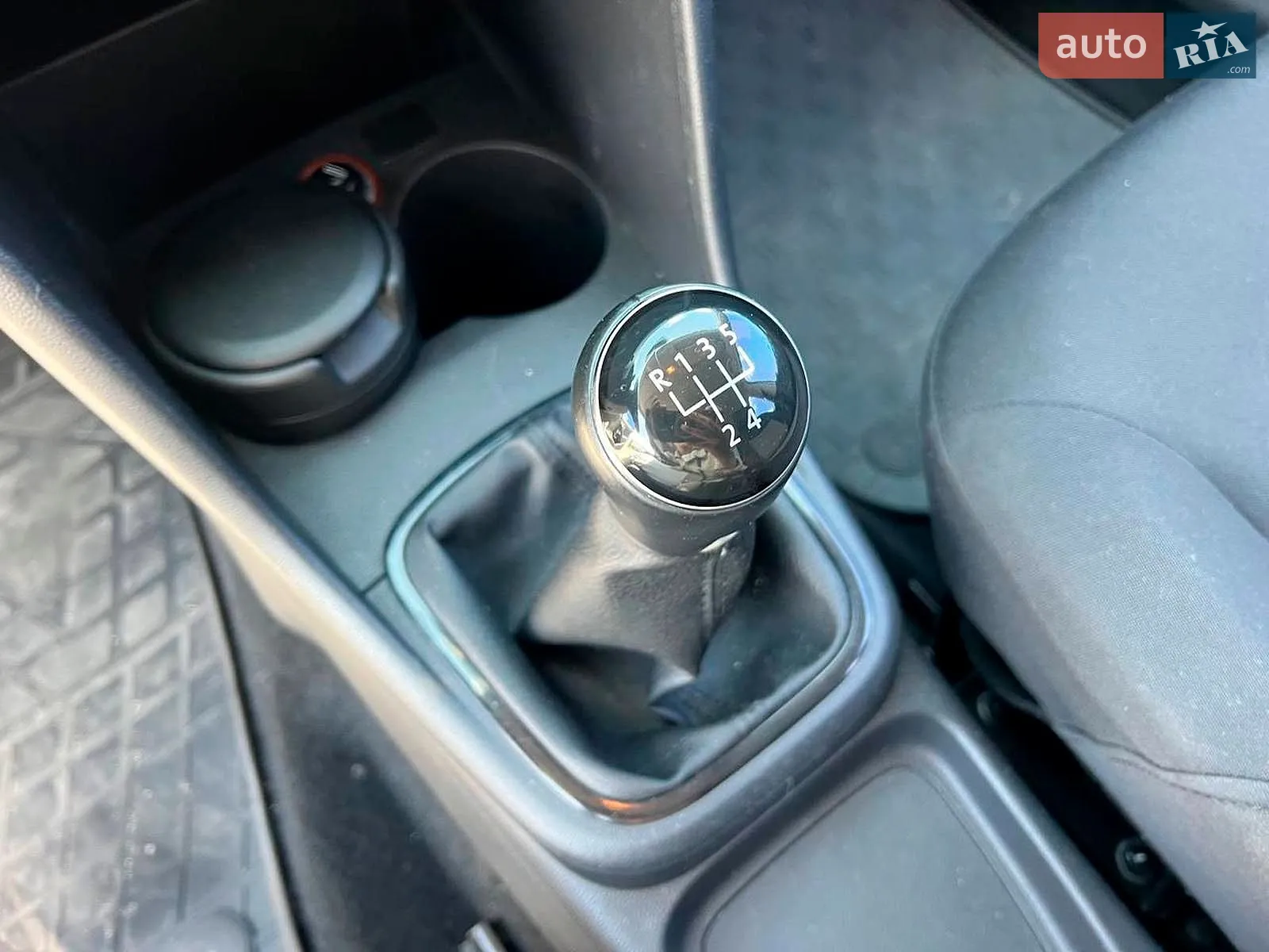 2013 Volkswagen Polo - мініатюра 31