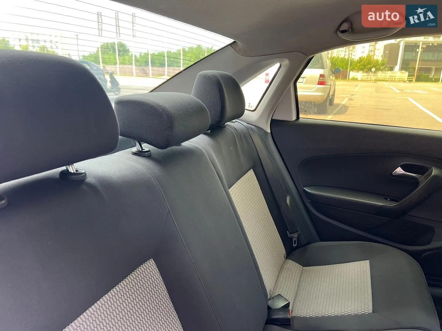 Volkswagen Polo 2013 VIN XW8ZZZ61ZDG060513 фото оголошення 33 з 37