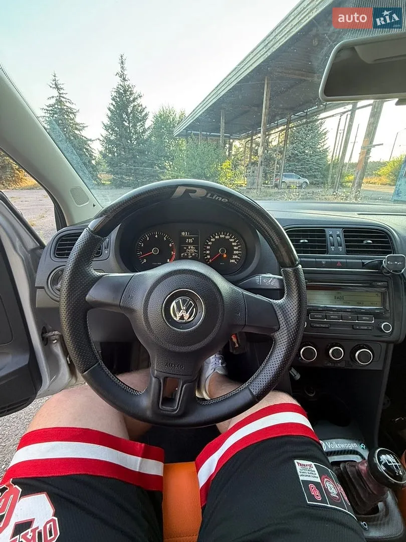 2010 Volkswagen Polo - мініатюра 24