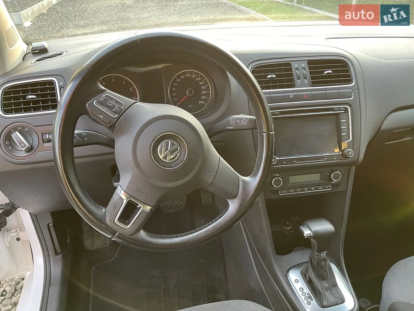 2010 Volkswagen Polo - мініатюра 11