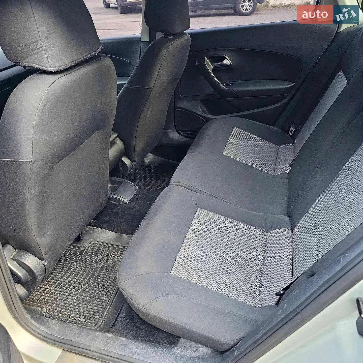 2013 Volkswagen Polo - мініатюра 11