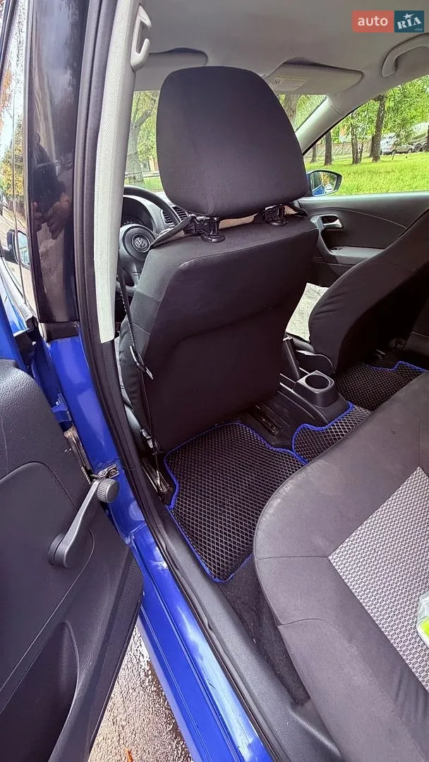 2010 Volkswagen Polo - мініатюра 2