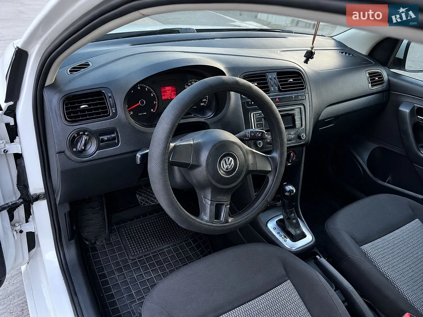 2013 Volkswagen Polo - мініатюра 8