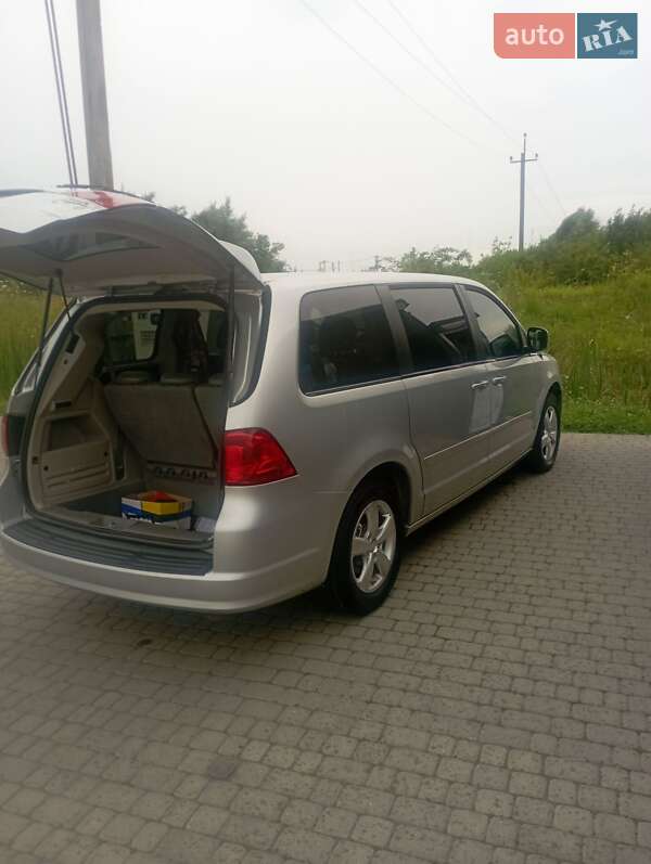 Минивэн Volkswagen Routan 2010 в Львове фото 5 Минивэн Volkswagen Routan 2010 в Львове