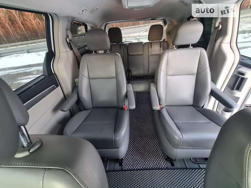 Минивэн Volkswagen Routan 2013 в Киеве