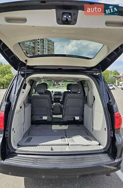 Минивэн Volkswagen Routan 2013 в 