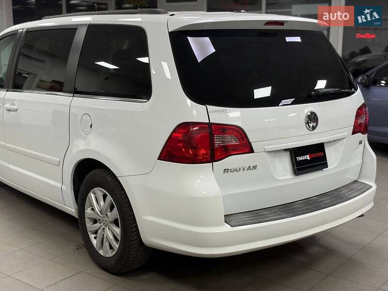 Мінівен Volkswagen Routan 2013 в Києві фото 14 Мінівен Volkswagen Routan 2013 в Києві