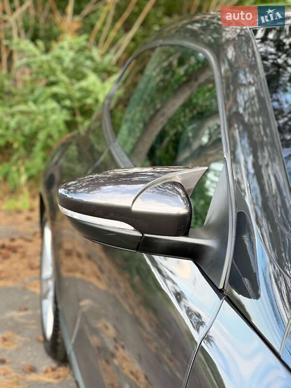 Хетчбек Volkswagen Scirocco 2010 в Дніпрі