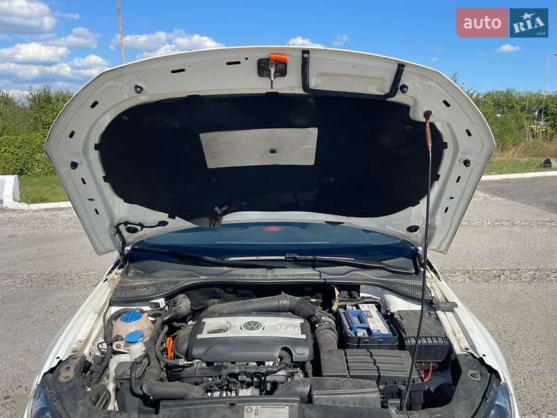 Хетчбек Volkswagen Scirocco 2008 в Ужгороді