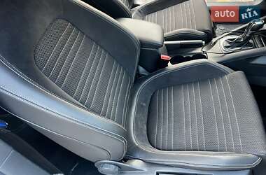 Хэтчбек Volkswagen Scirocco 2013 в 