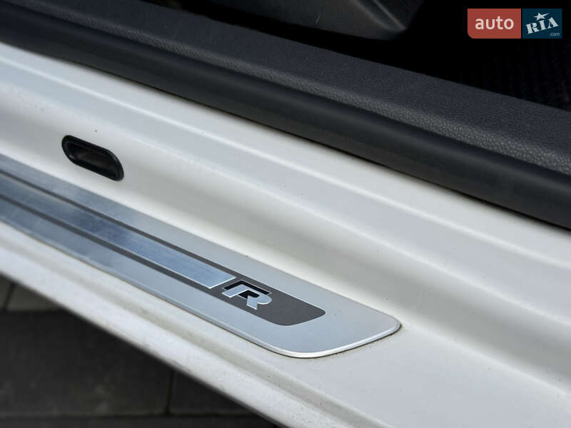 Хетчбек Volkswagen Scirocco 2010 в Ужгороді