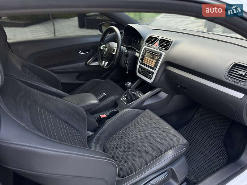 Хетчбек Volkswagen Scirocco 2010 в Ужгороді