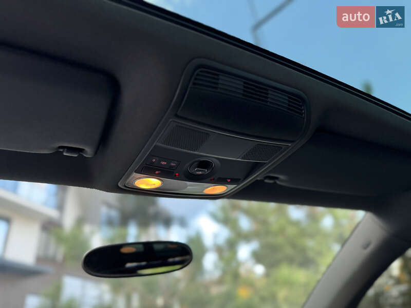 Хетчбек Volkswagen Scirocco 2010 в Ужгороді