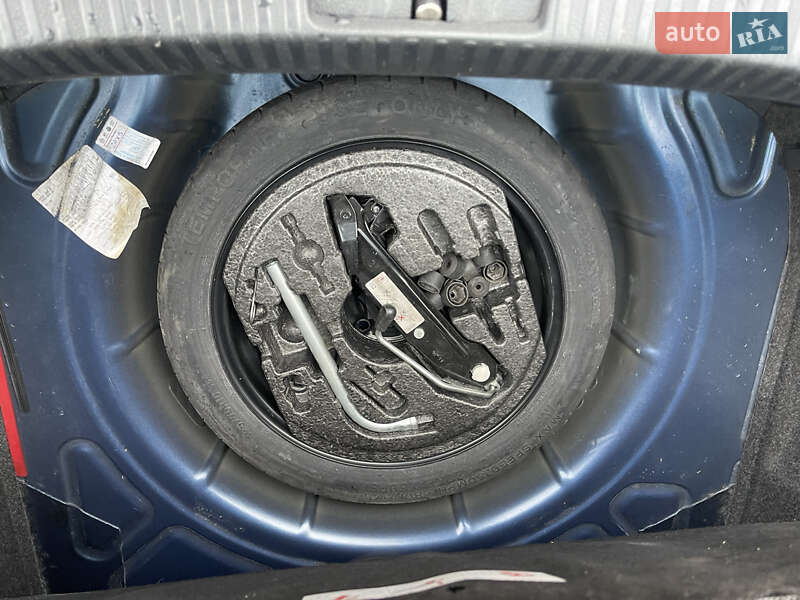 Хэтчбек Volkswagen Scirocco 2011 в Киеве