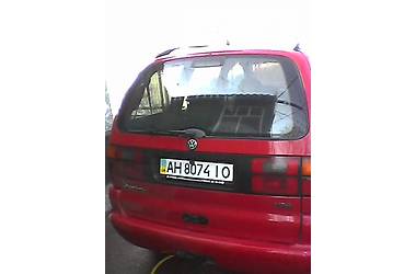 Минивэн Volkswagen Sharan 1996 в Харцызске