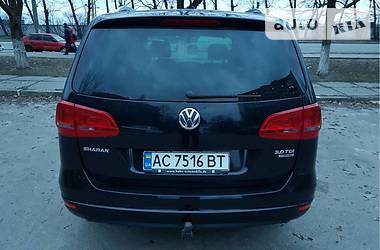 Минивэн Volkswagen Sharan 2013 в Киеве