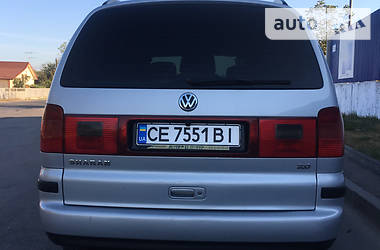 Минивэн Volkswagen Sharan 2001 в Черновцах