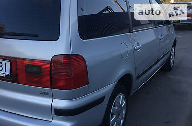 Минивэн Volkswagen Sharan 2001 в Черновцах