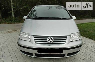 Минивэн Volkswagen Sharan 2006 в Дубровице