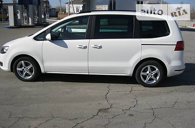 Минивэн Volkswagen Sharan 2013 в 