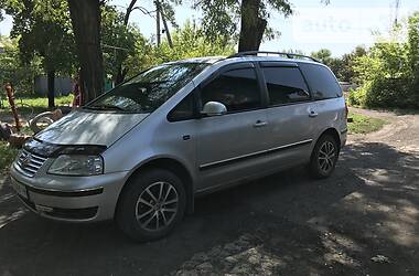 Минивэн Volkswagen Sharan 2004 в Покровске