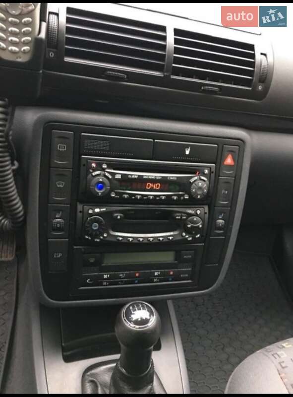 Минивэн Volkswagen Sharan 2001 в Киеве