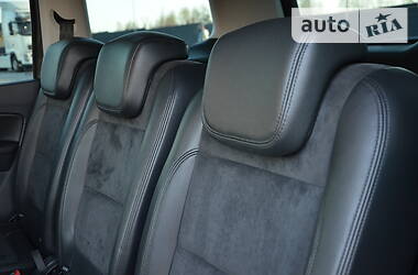 Мінівен Volkswagen Sharan 2011 в 