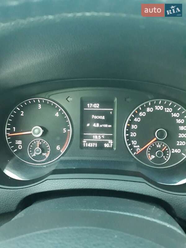 Минивэн Volkswagen Sharan 2012 в Каменском