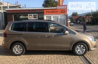 Минивэн Volkswagen Sharan 2015 в Сваляве