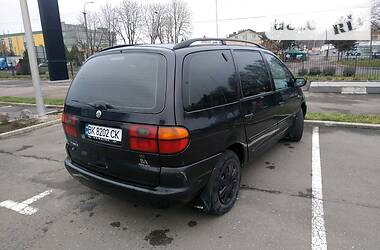 Минивэн Volkswagen Sharan 1997 в Ровно