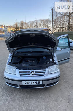 Минивэн Volkswagen Sharan 2004 в Зборове