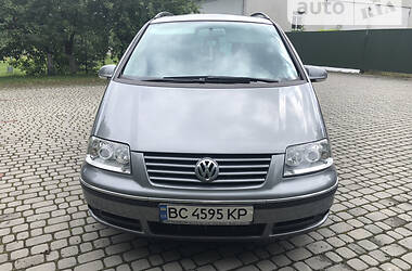 Минивэн Volkswagen Sharan 2005 в Городке