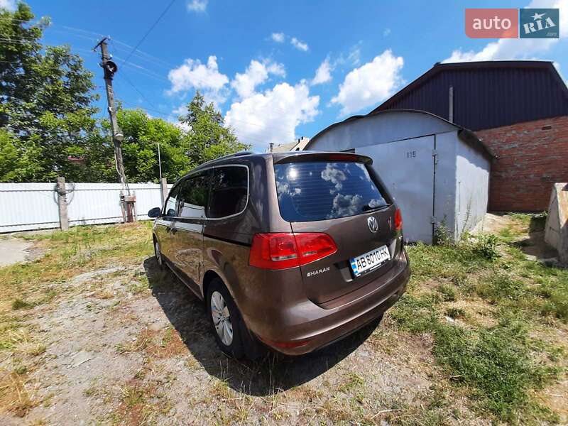 Минивэн Volkswagen Sharan 2011 в Гайсине