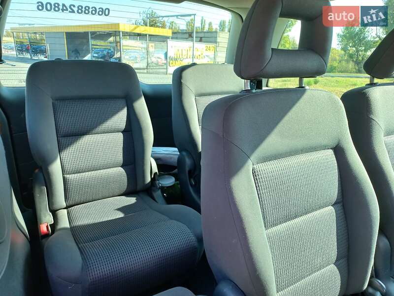 Минивэн Volkswagen Sharan 2005 в Трускавце