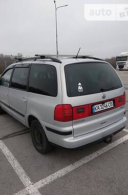 Минивэн Volkswagen Sharan 2003 в 