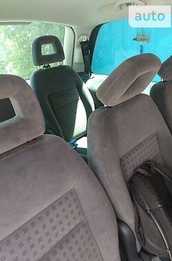 Минивэн Volkswagen Sharan 2003 в 