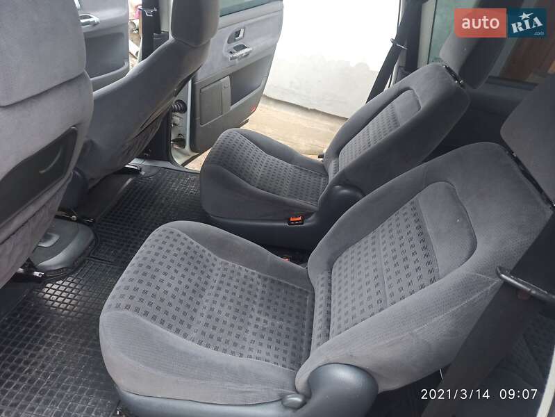 Універсал Volkswagen Sharan 2000 в Рівному