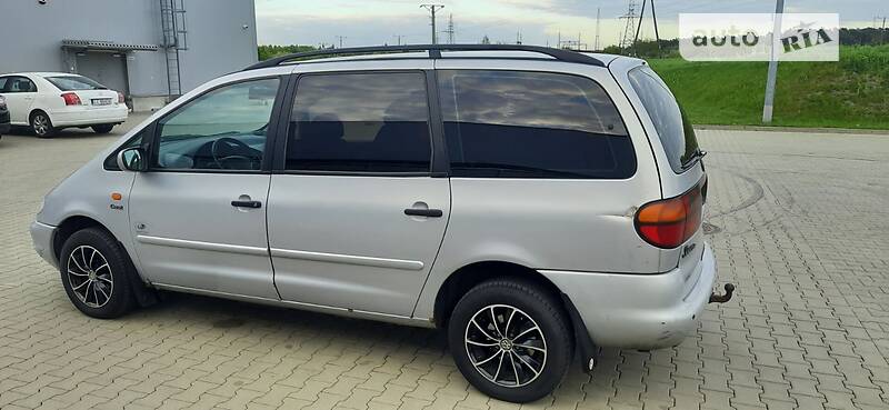 Минивэн Volkswagen Sharan 1997 в Любомле