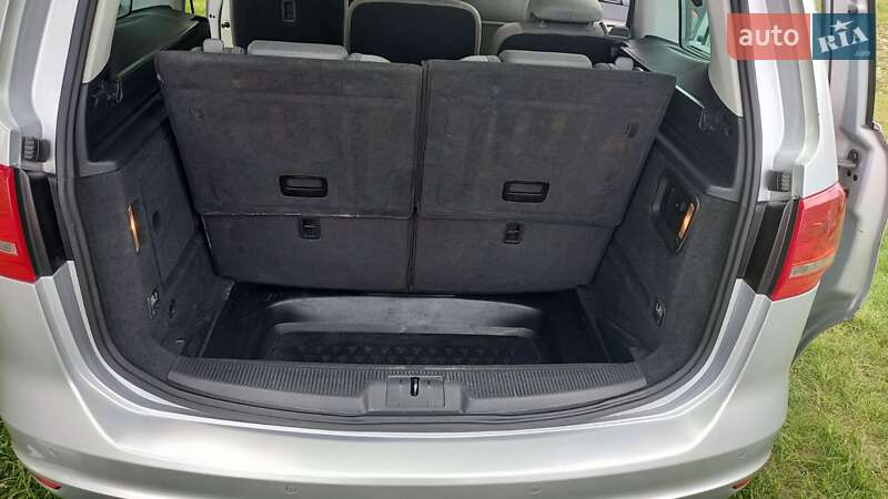 Минивэн Volkswagen Sharan 2011 в Ровно